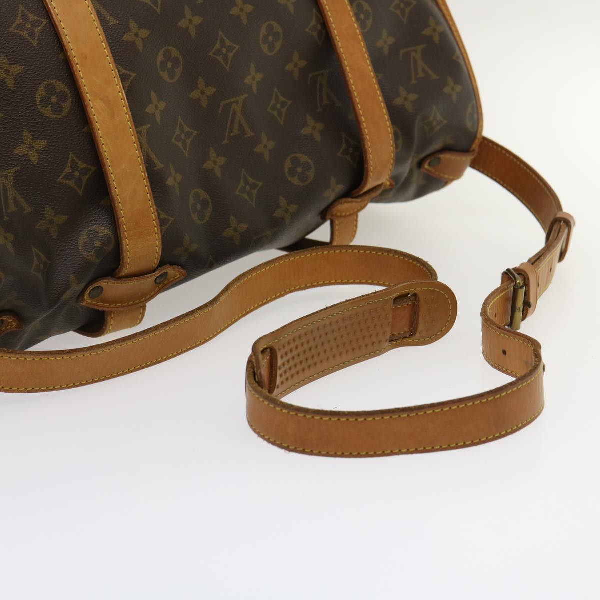 LOUIS VUITTON Monogram Saumur 43 Shoulder Bag M42252 LV Auth yk4353