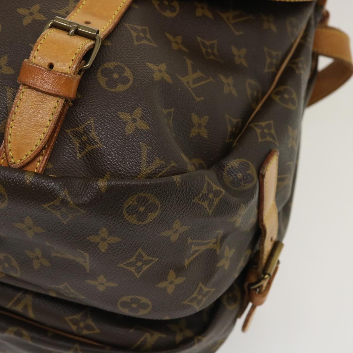 LOUIS VUITTON Monogram Saumur 43 Shoulder Bag M42252 LV Auth yk4353