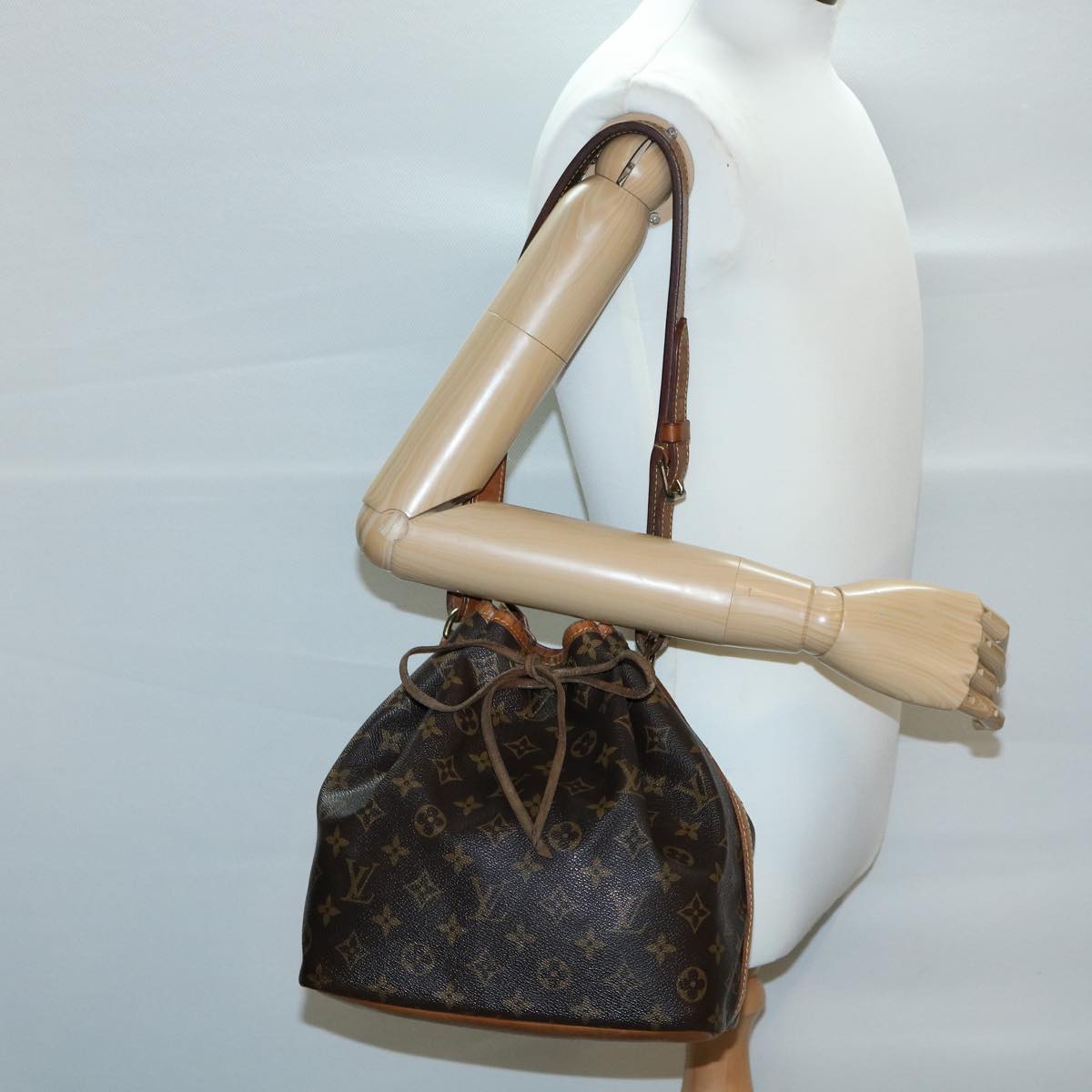 LOUIS VUITTON Monogram Petit Noe Shoulder Bag M42226 LV Auth yk4860