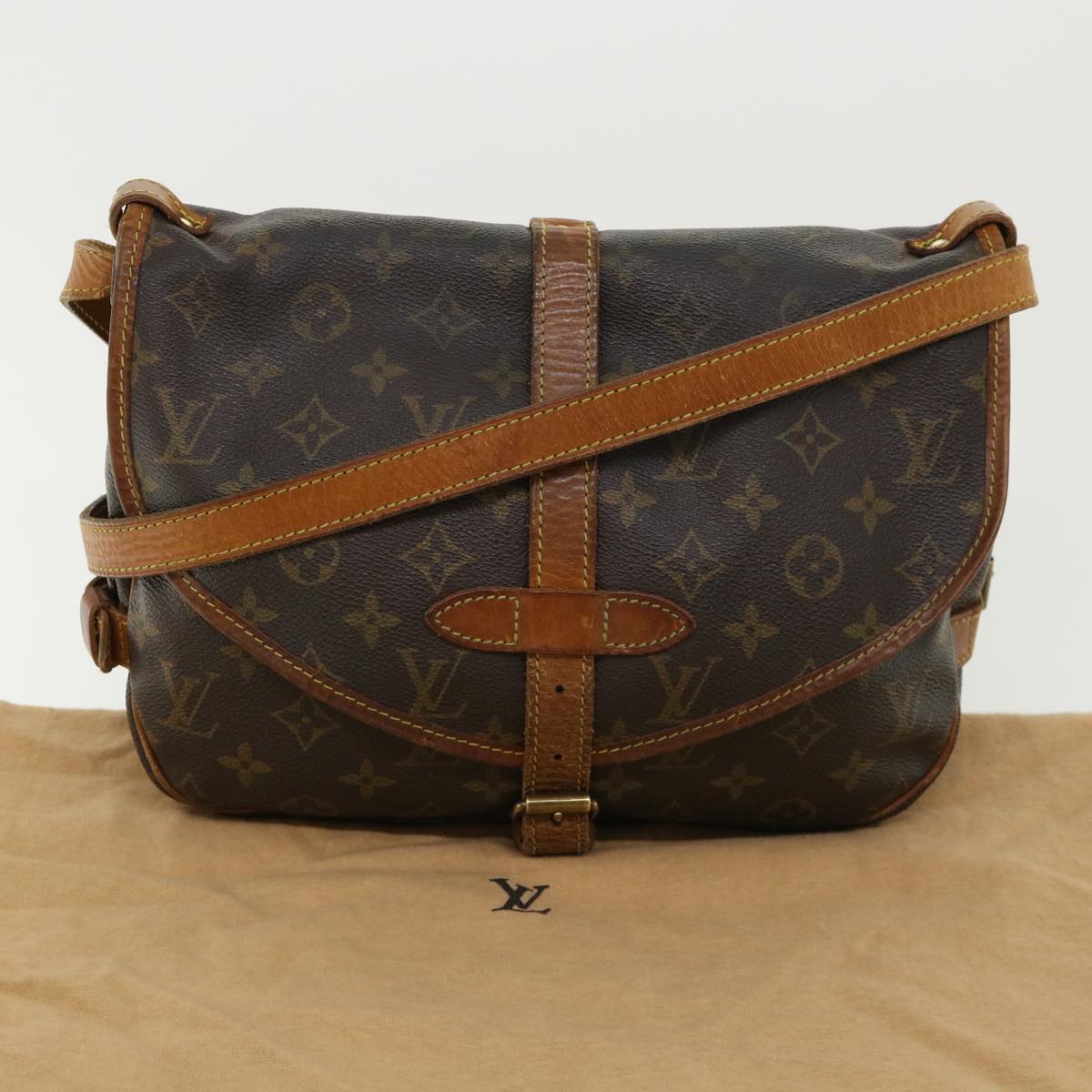 LOUIS VUITTON Monogram Saumur 30 Shoulder Bag M42256 LV Auth yk5656