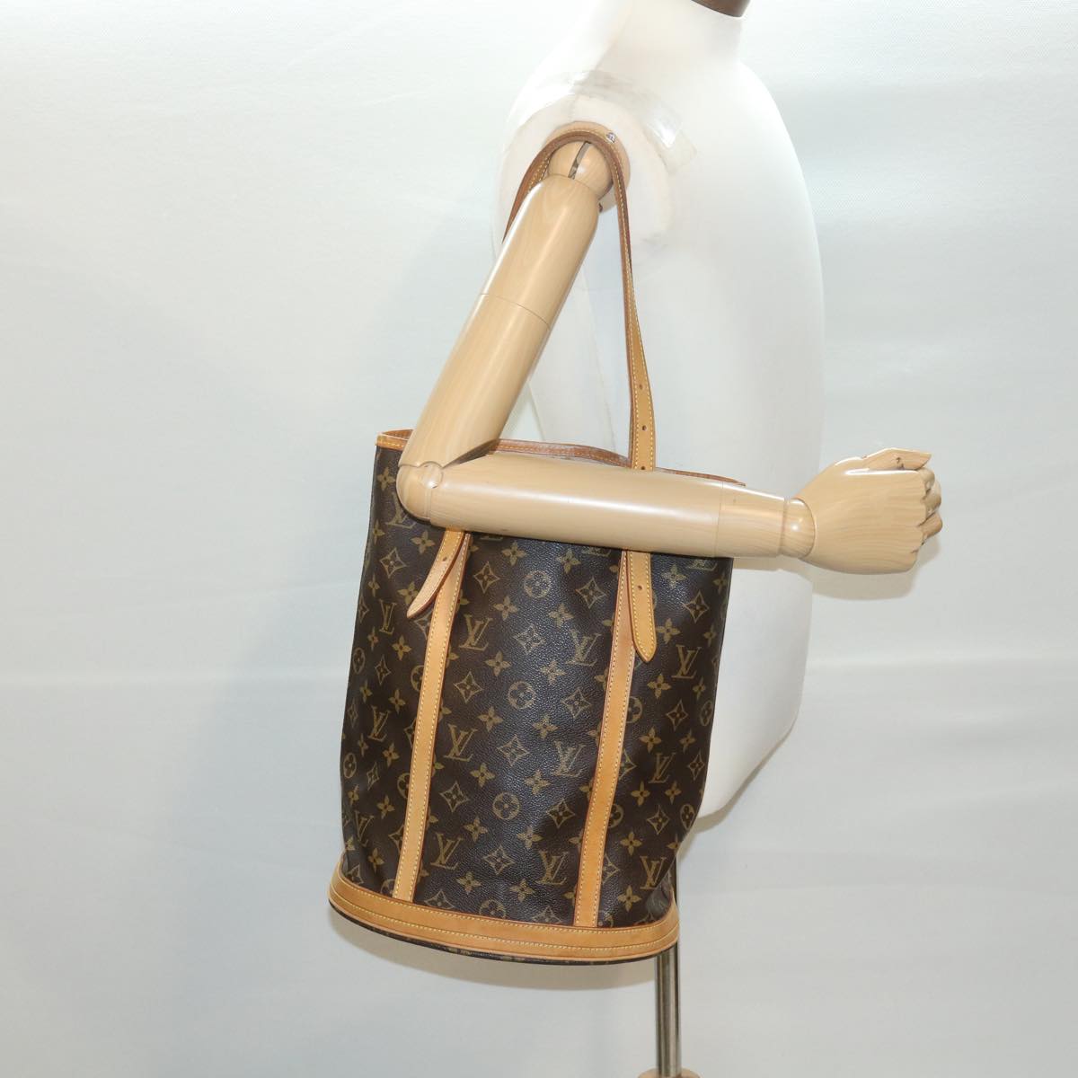 LOUIS VUITTON Monogram Bucket GM Shoulder Bag M42236 LV Auth yk5693