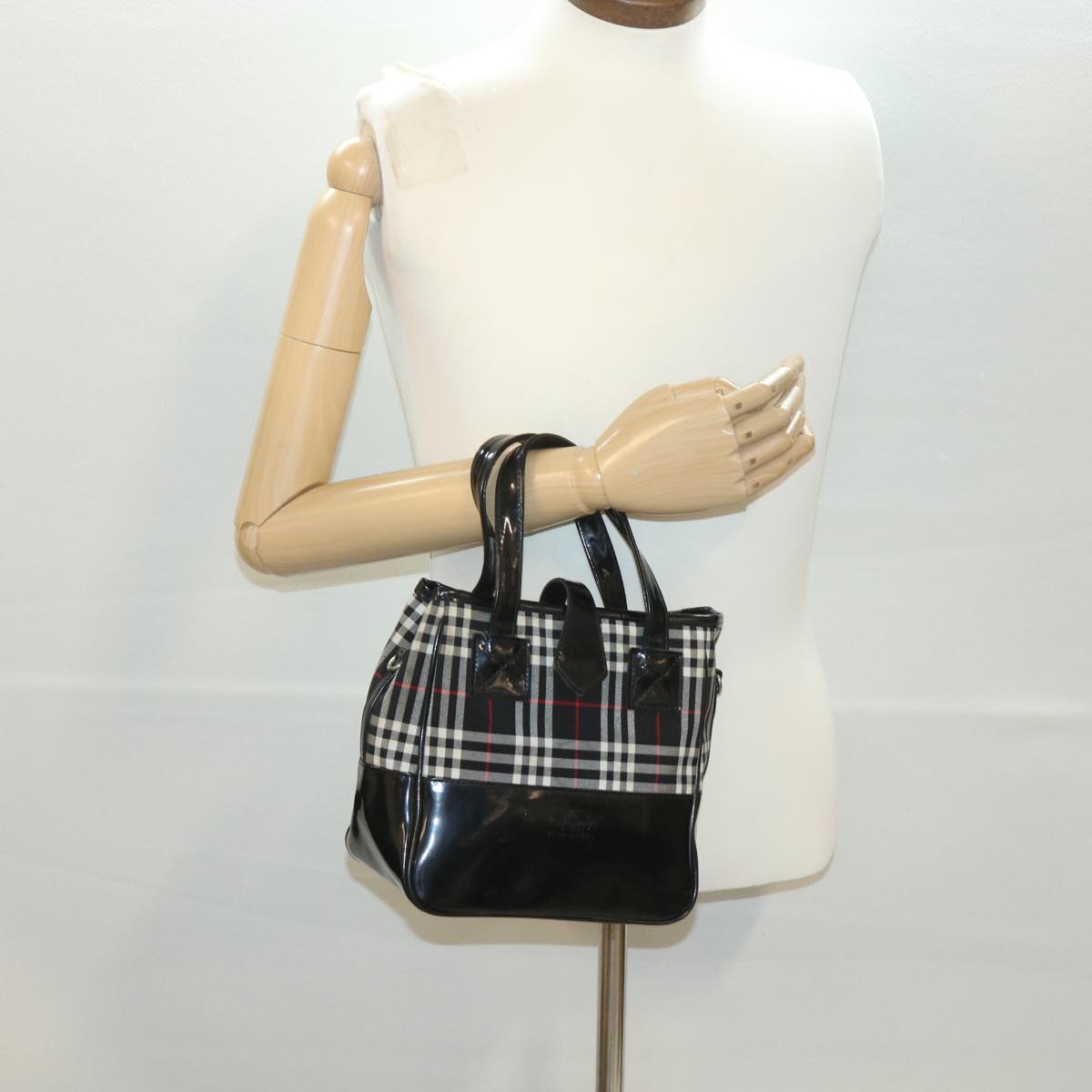 BURBERRY Nova Check Blue Label Hand Bag Nylon Enamel Black White Red Auth yk6038