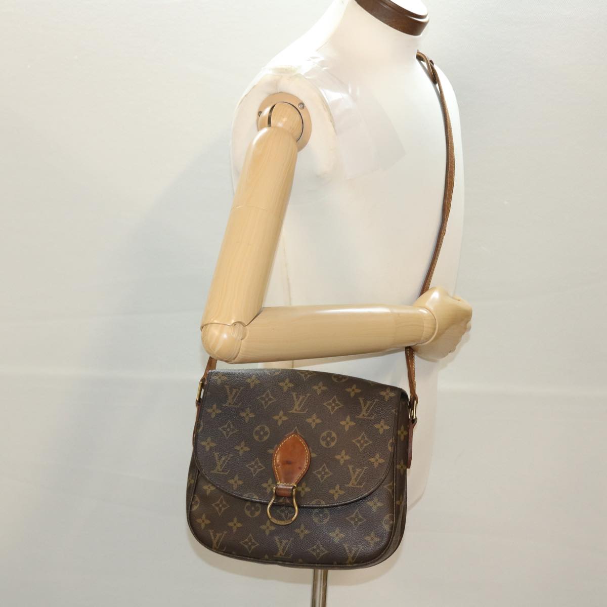 LOUIS VUITTON Monogram Saint Cloud GM Shoulder Bag M51242 LV Auth yk6371