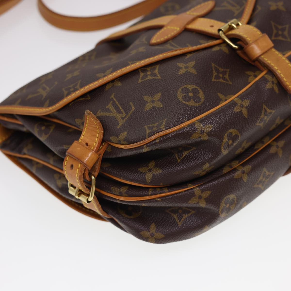 LOUIS VUITTON Monogram Saumur 30 Shoulder Bag M42256 LV Auth yk6438