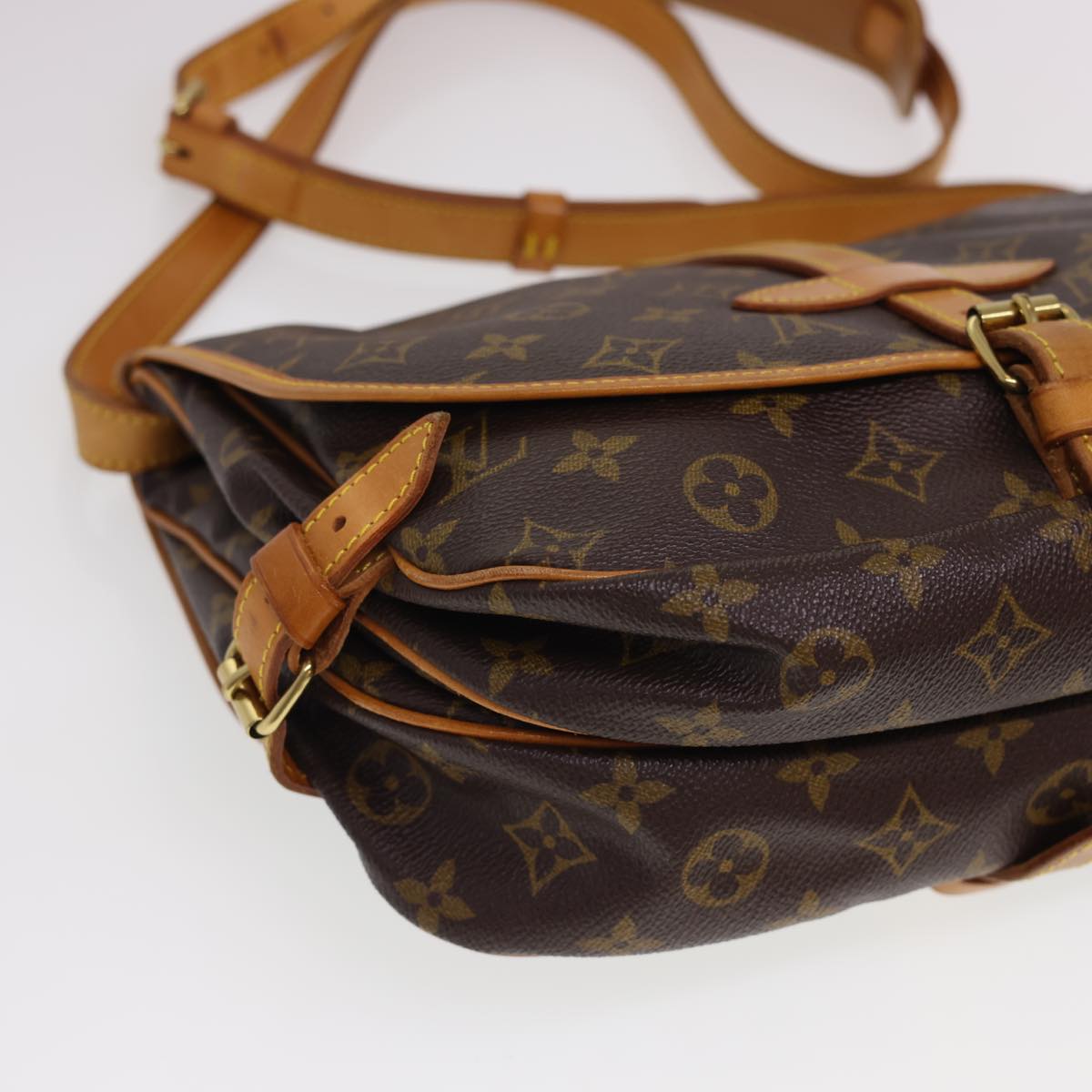 LOUIS VUITTON Monogram Saumur 30 Shoulder Bag M42256 LV Auth yk6438