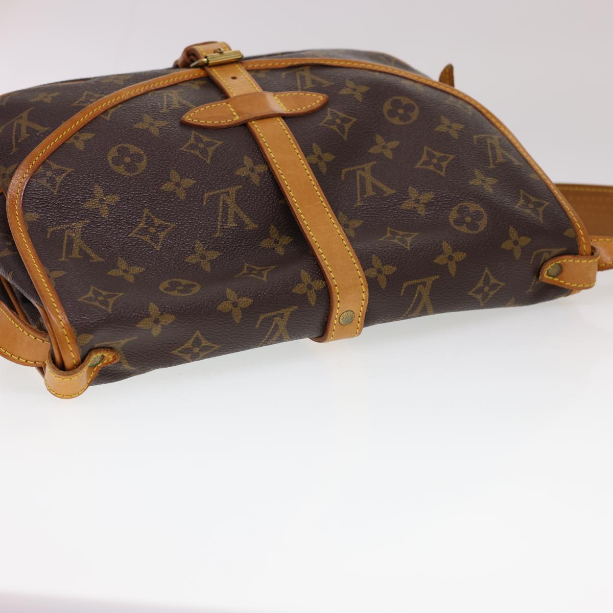 LOUIS VUITTON Monogram Saumur 30 Shoulder Bag M42256 LV Auth yk6438