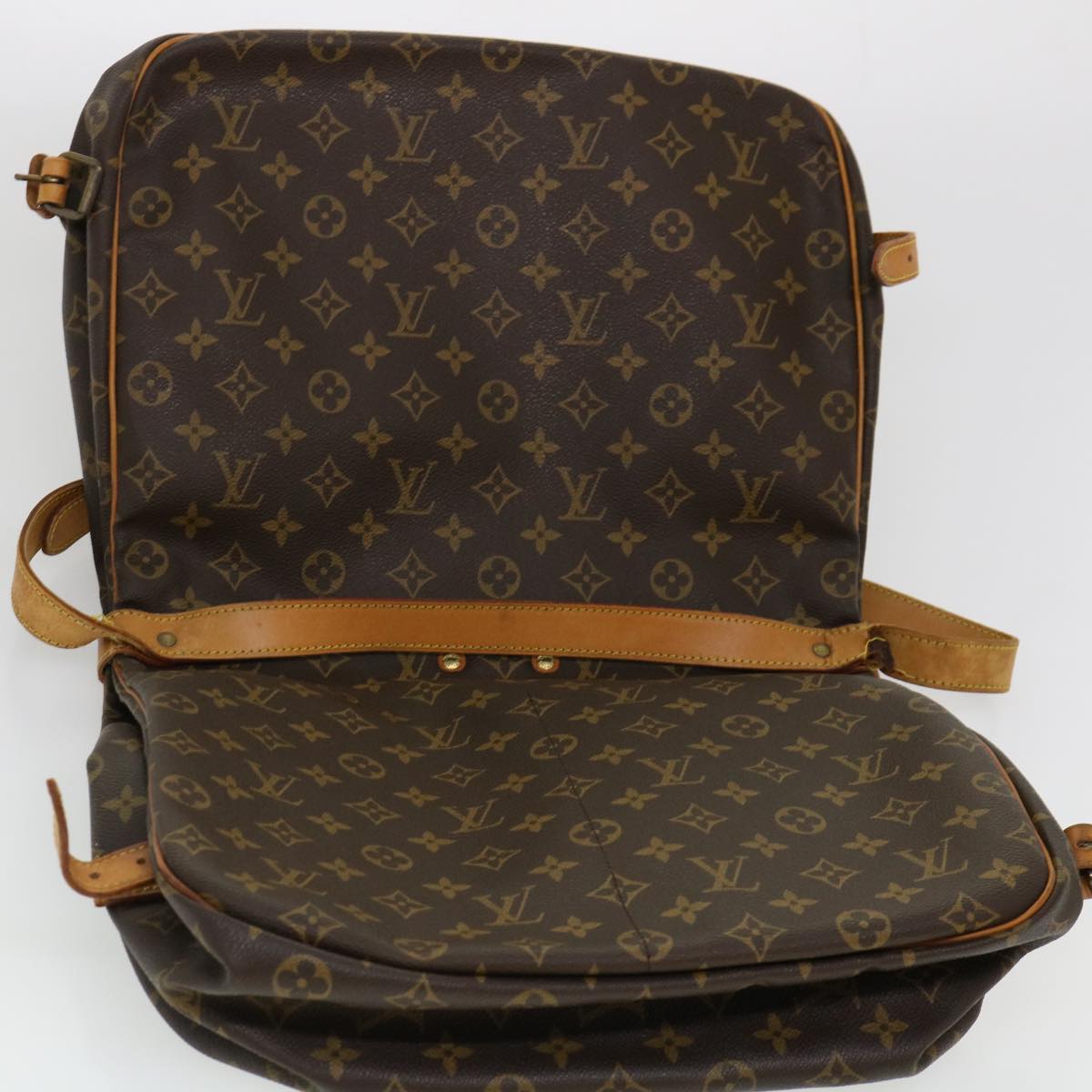 LOUIS VUITTON Monogram Saumur 35 Shoulder Bag M42254 LV Auth yk6586