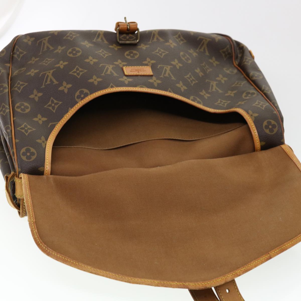 LOUIS VUITTON Monogram Saumur 35 Shoulder Bag M42254 LV Auth yk6586