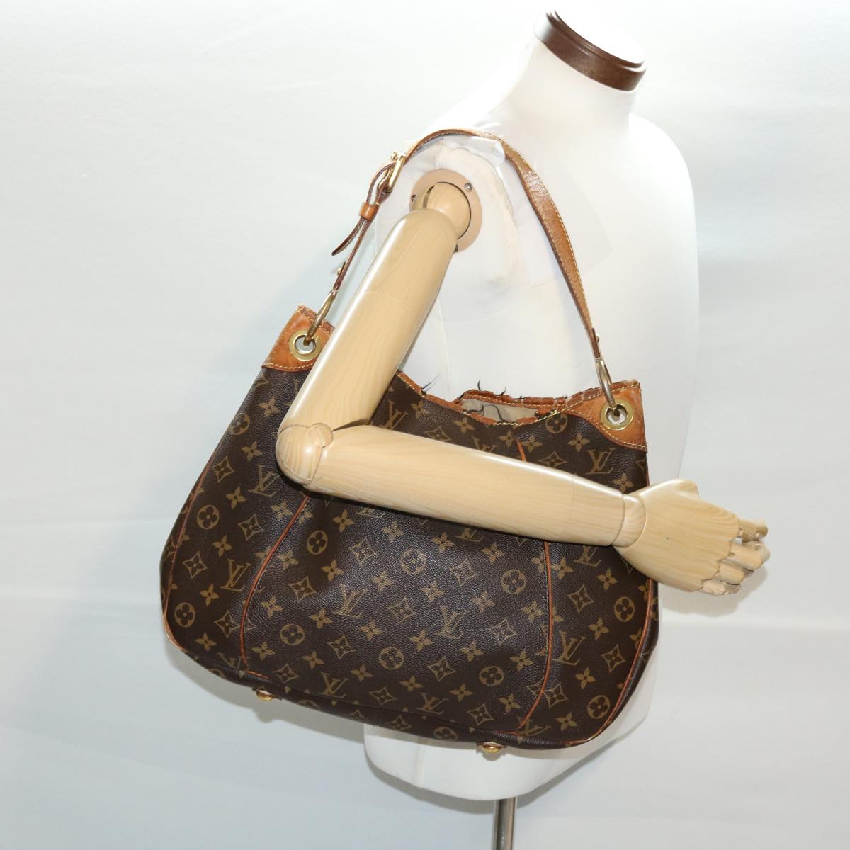 LOUIS VUITTON Monogram Galliera PM Shoulder Bag M56382 LV Auth yk6665B