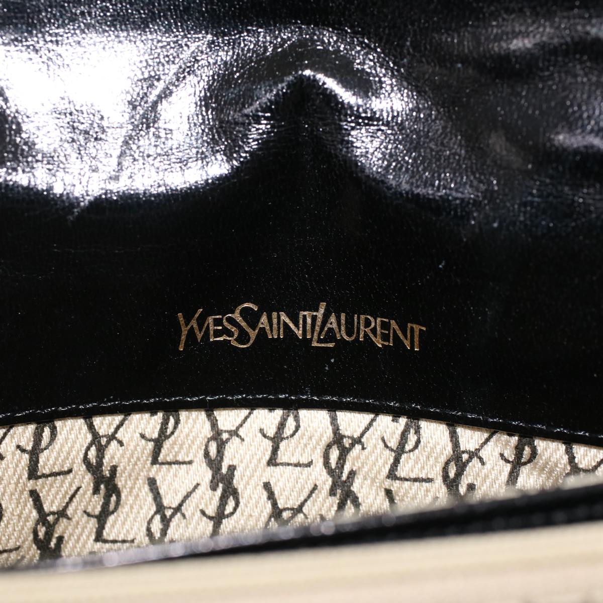 SAINT LAURENT V Stitch Clutch Bag Leather Black Auth yk6758