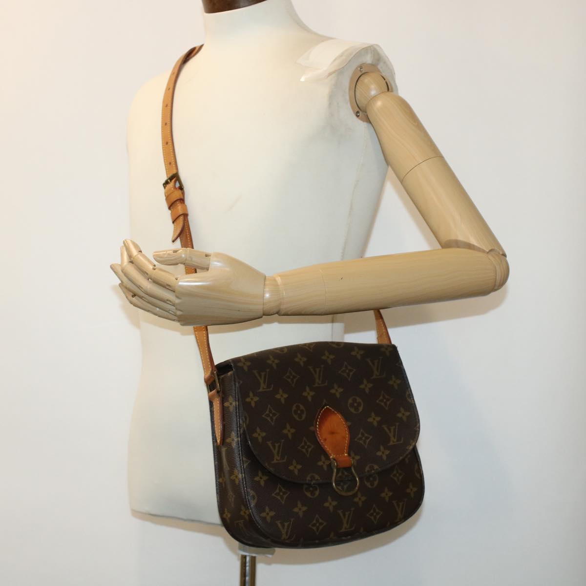 LOUIS VUITTON Monogram Saint Cloud GM Shoulder Bag M51242 LV Auth yk6812B