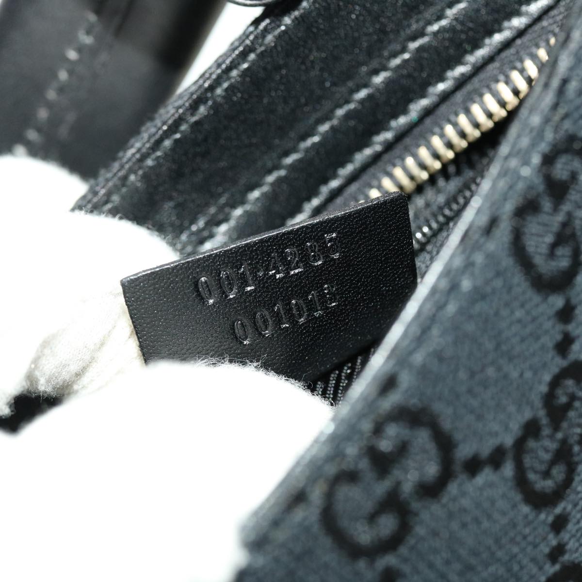 GUCCI GG Canvas Shoulder Bag Black 0014285 Auth yk7184