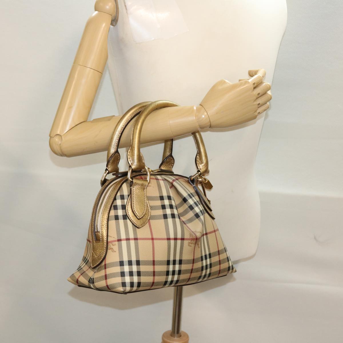 BURBERRY Nova Check Hand Bag PVC Leather Beige Auth yk7516