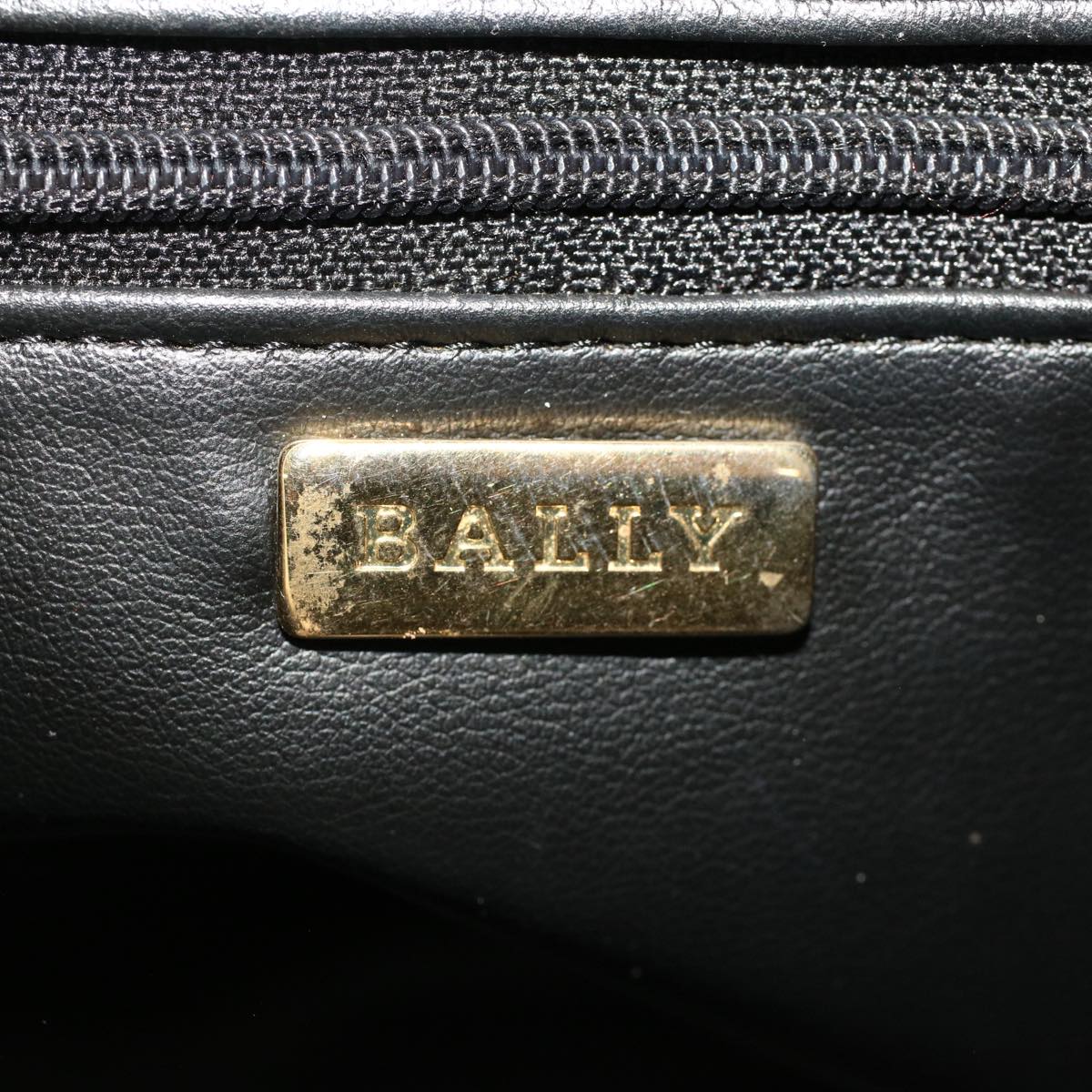 BALLY Quilted Chain Shoulder Bag Leather Black Auth yk7590