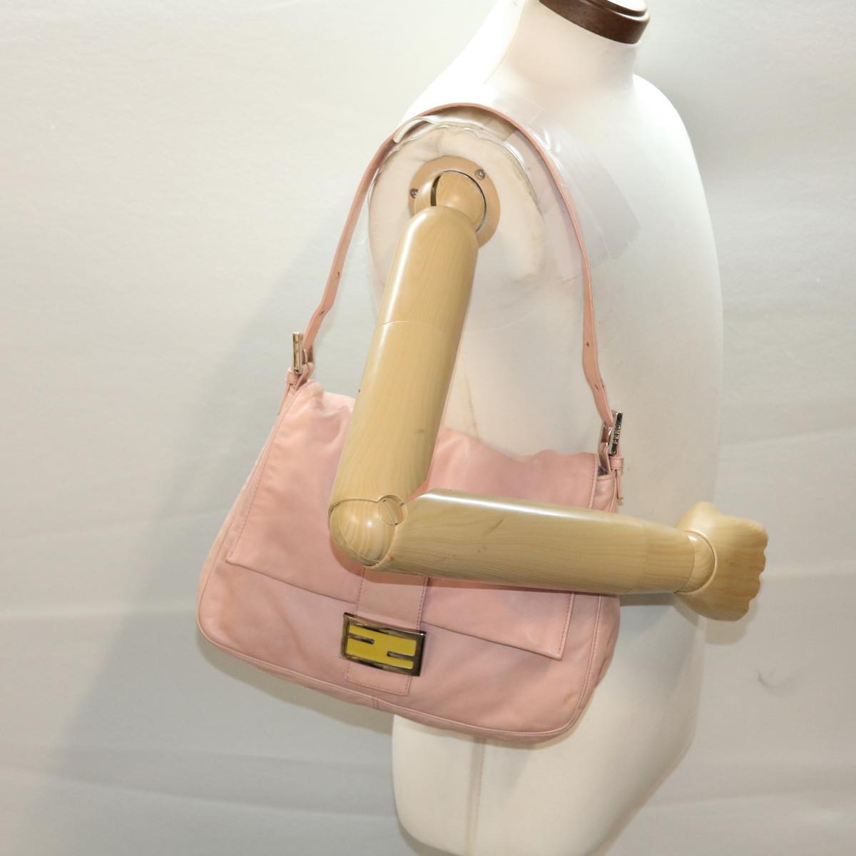 FENDI Mamma Baguette Shoulder Bag Leather Pink 2308-26325-008 Auth yk7599