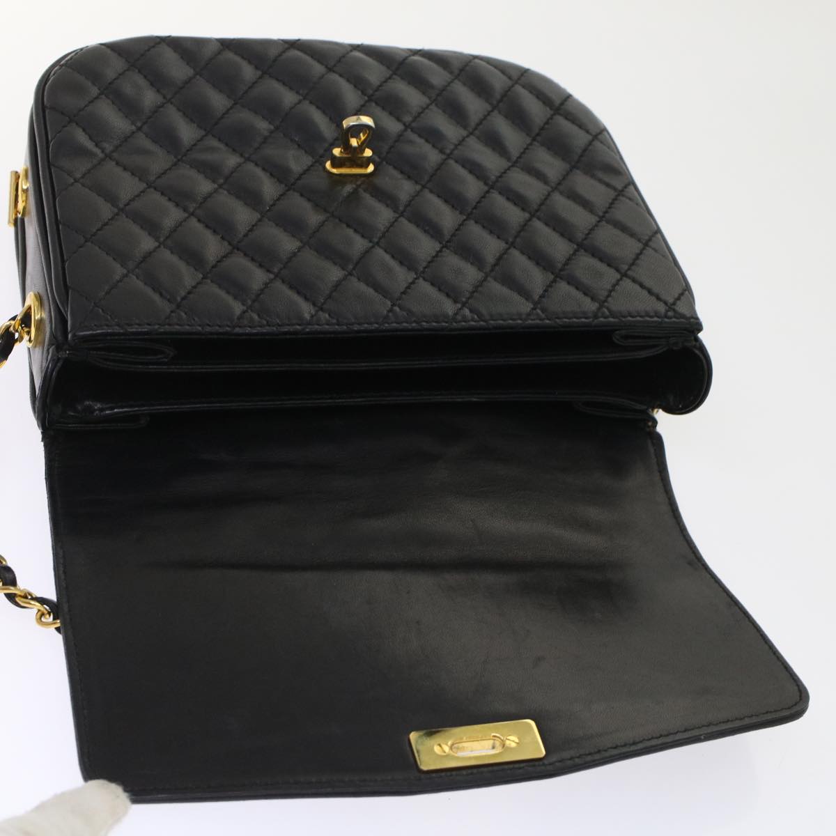 BALLY Quilted Chain Shoulder Bag Leather Black Auth yk7930B