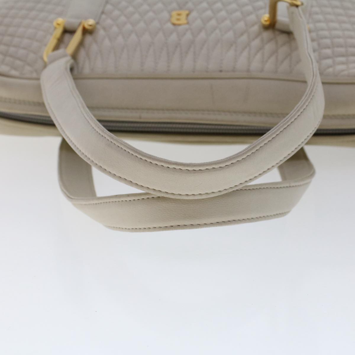 BALLY Quilted Hand Bag Leather White Auth yk8035