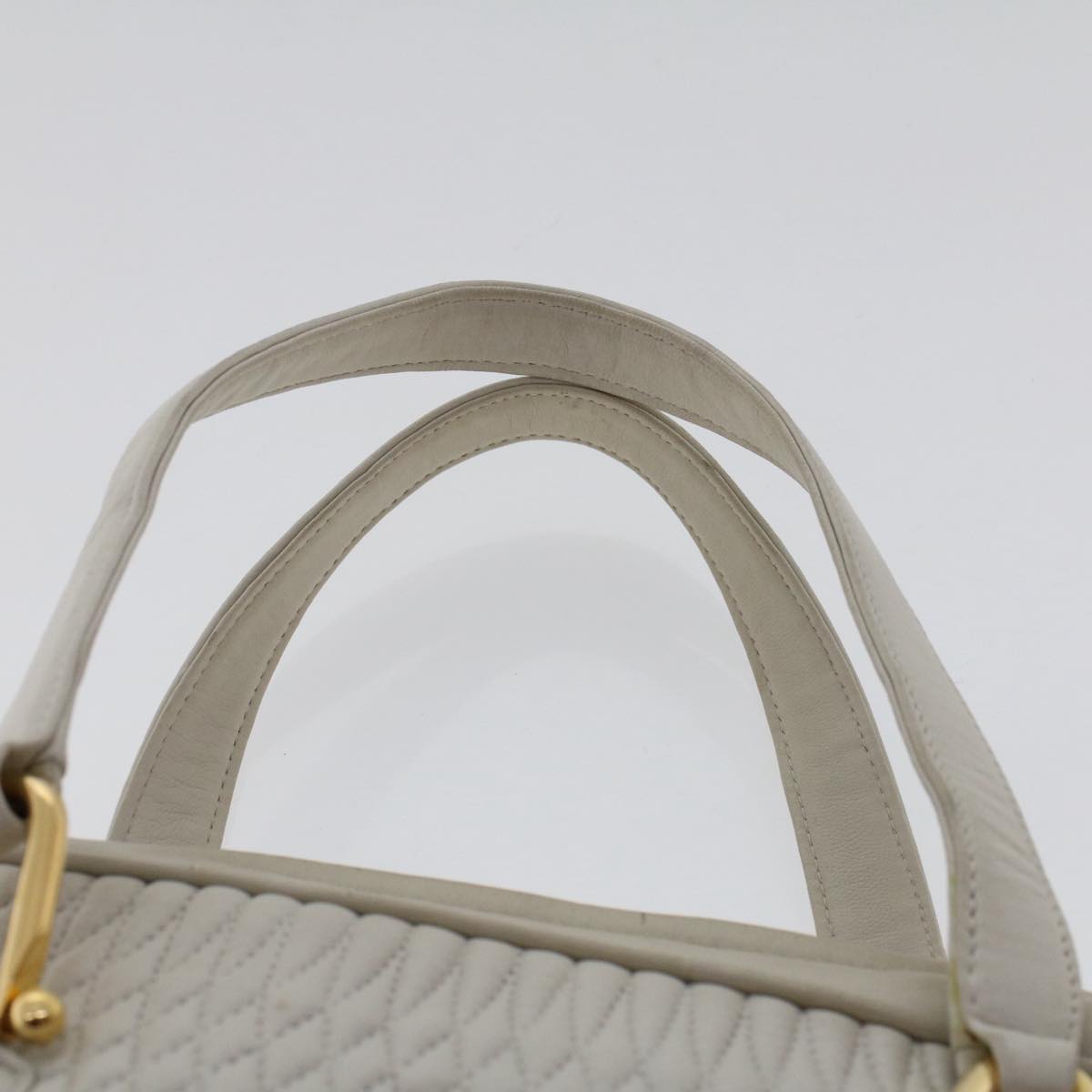 BALLY Quilted Hand Bag Leather White Auth yk8035