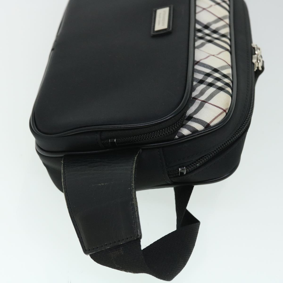 BURBERRY Nova Check Black Label Body Bag Nylon Black Auth yk8349