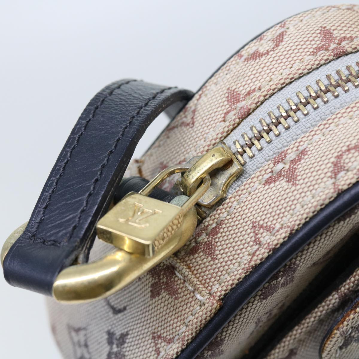 LOUIS VUITTON Monogram Mini Juliet MM Shoulder Bag Blue M92004 LV Auth yk8769