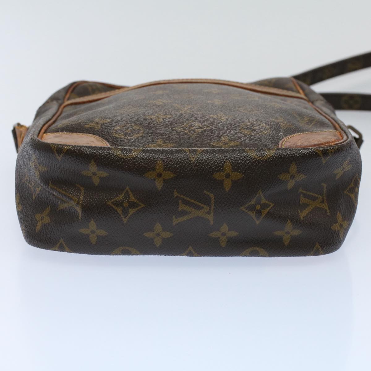 LOUIS VUITTON Monogram Danube MM Shoulder Bag M45264 LV Auth yk8805