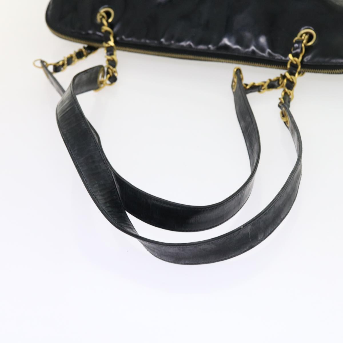 CHANEL Chain Shoulder Bag Patent leather Black CC Auth yk9053