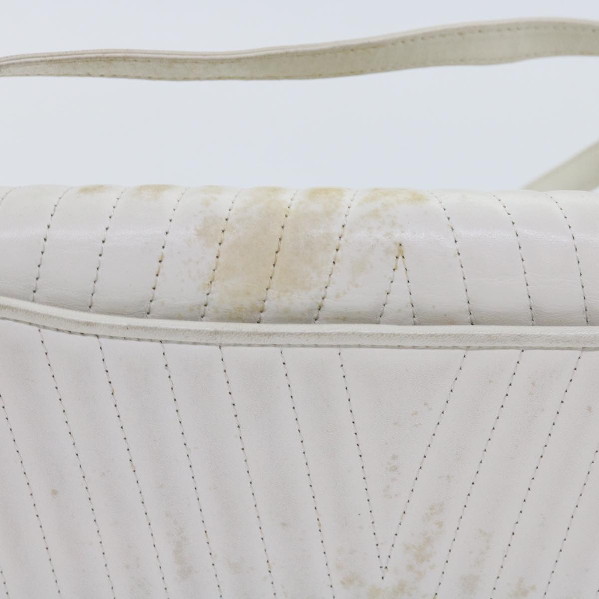 VALENTINO V Stitch Shoulder Bag Leather White Auth yk9280