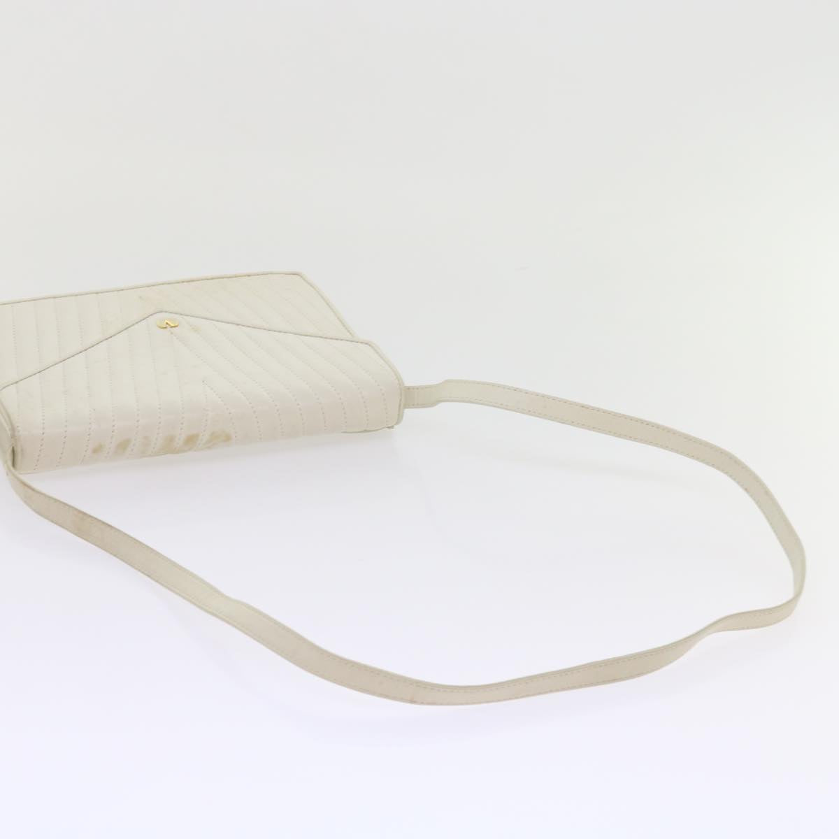 VALENTINO V Stitch Shoulder Bag Leather White Auth yk9280