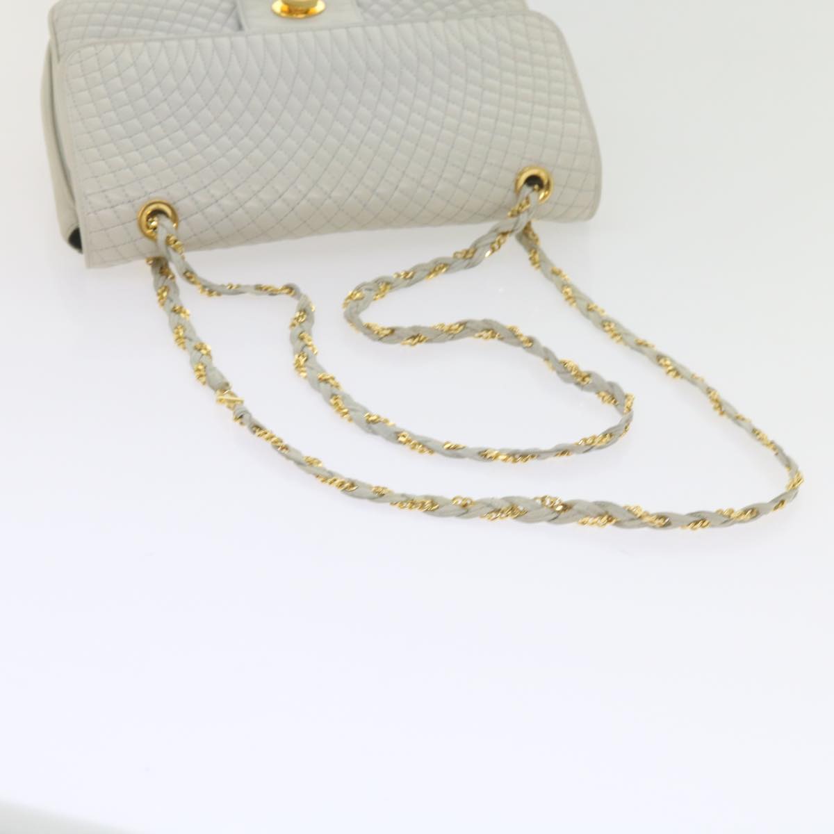BALLY Quilted Chain Shoulder Bag Leather White Auth yk9755