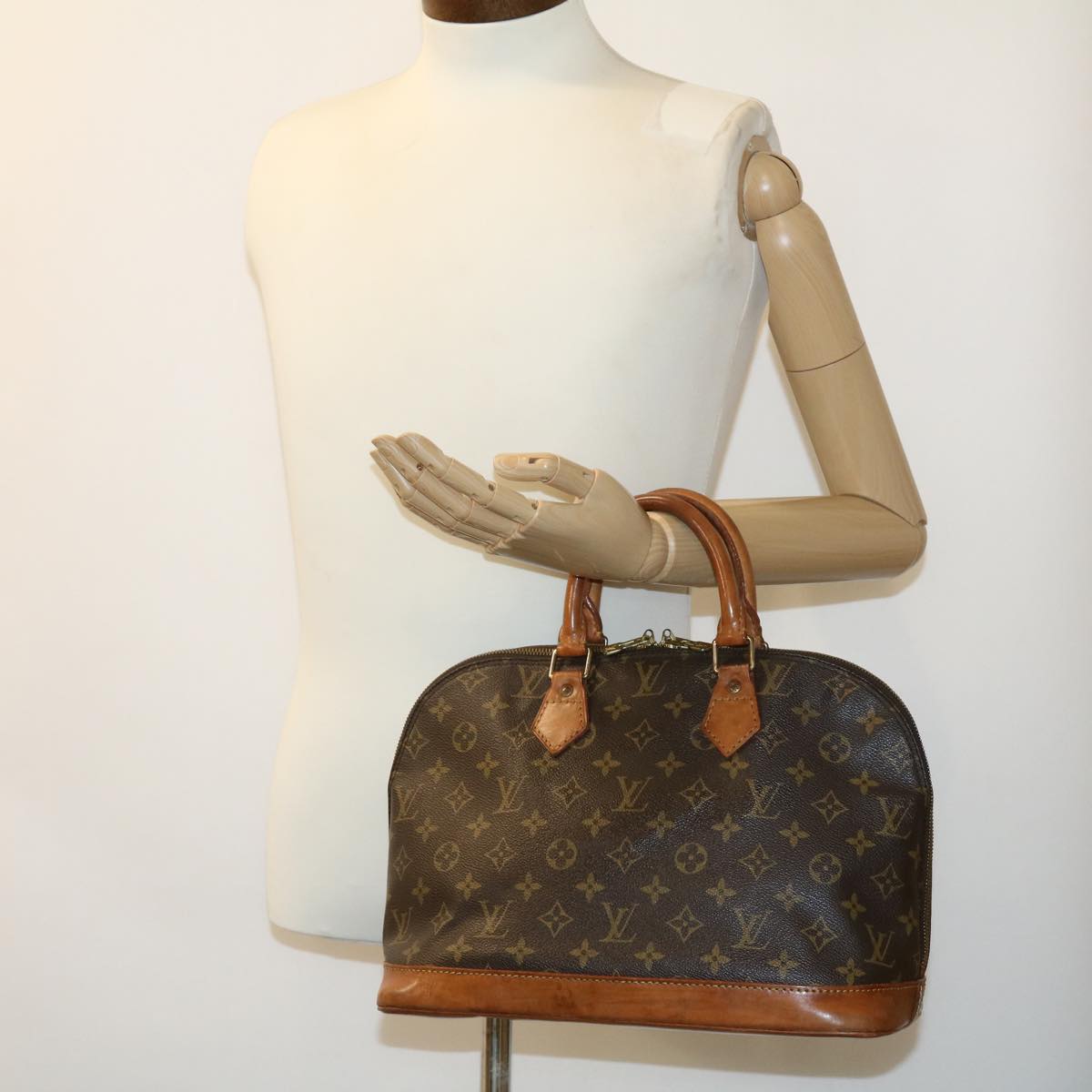 LOUIS VUITTON Monogram Alma Hand Bag M51130 LV Auth yt825