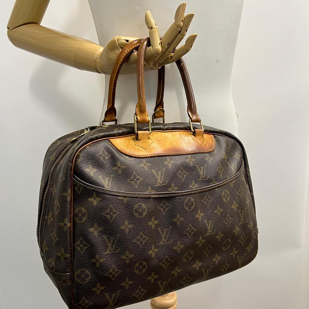 LOUIS VUITTON Monogram Deauville Hand Bag M47270 LV Auth yt888