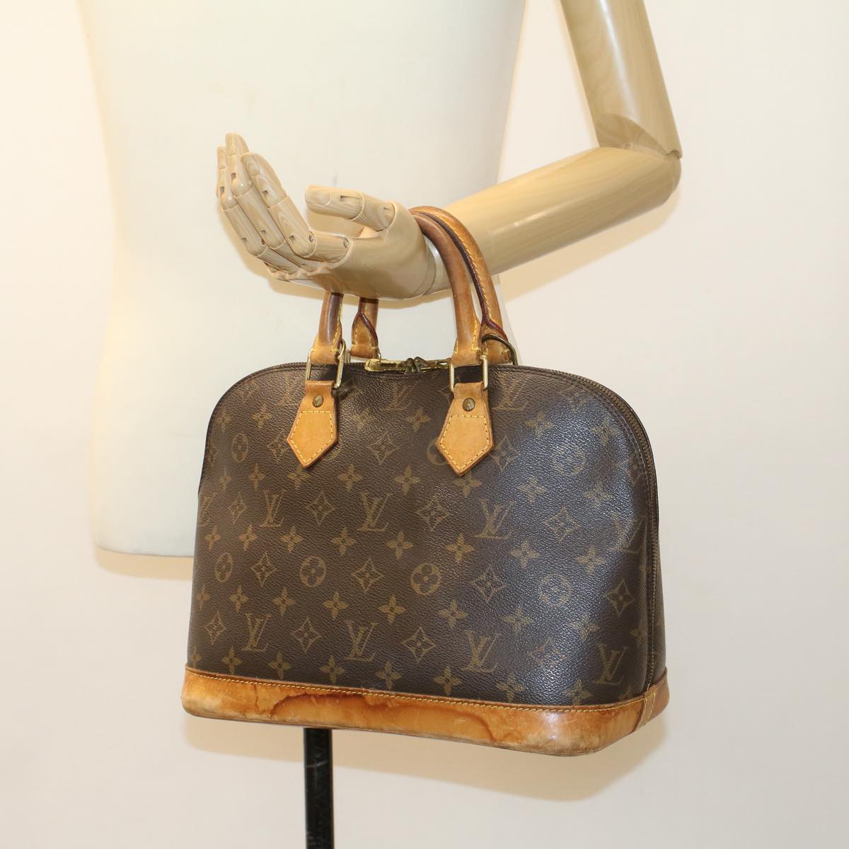 LOUIS VUITTON Monogram Alma Hand Bag M51130 LV Auth Z058