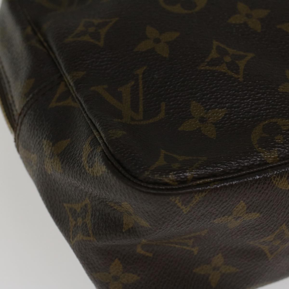 LOUIS VUITTON Monogram Trousse Toilette 28 Clutch Bag M47522 LV Auth Z089