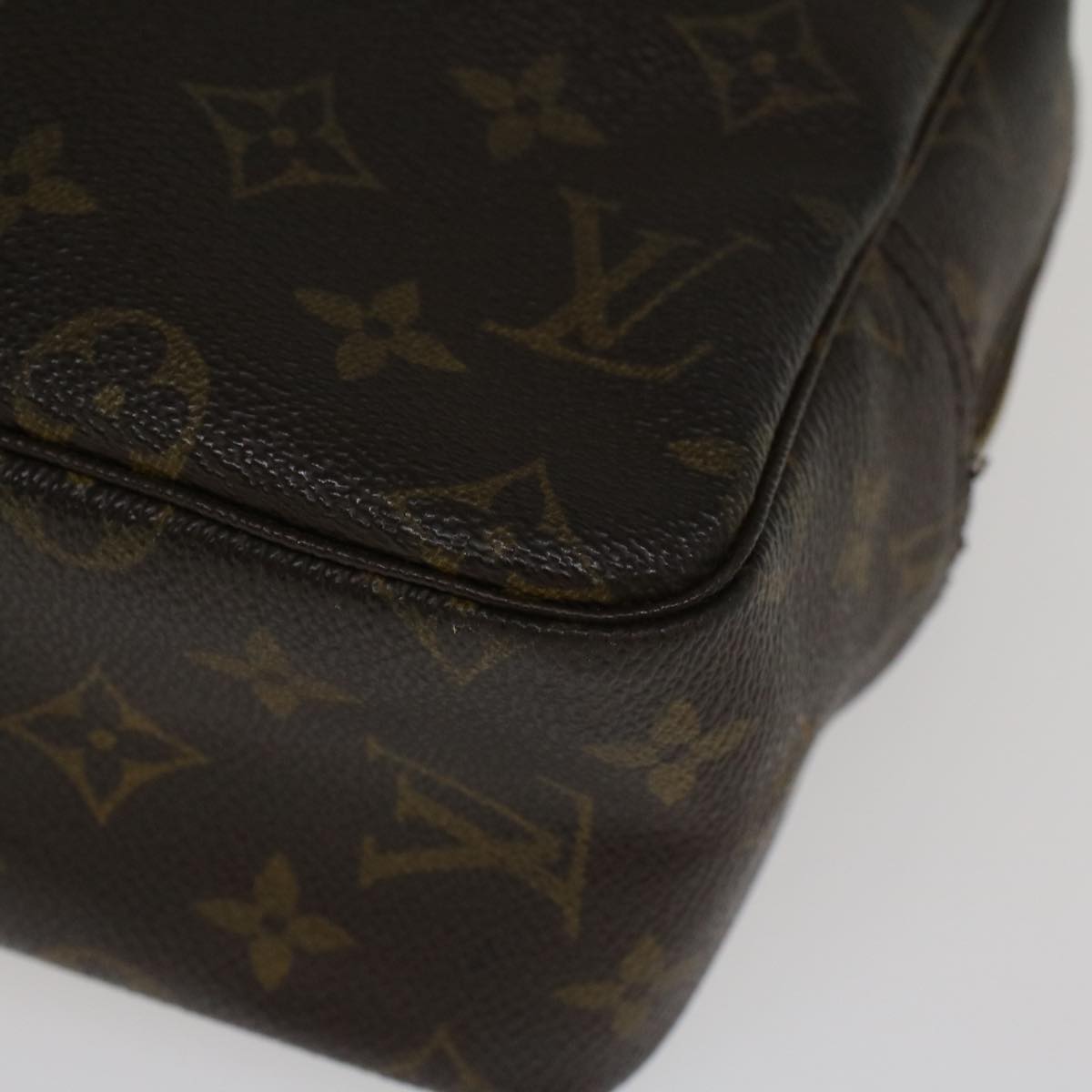 LOUIS VUITTON Monogram Trousse Toilette 28 Clutch Bag M47522 LV Auth Z090